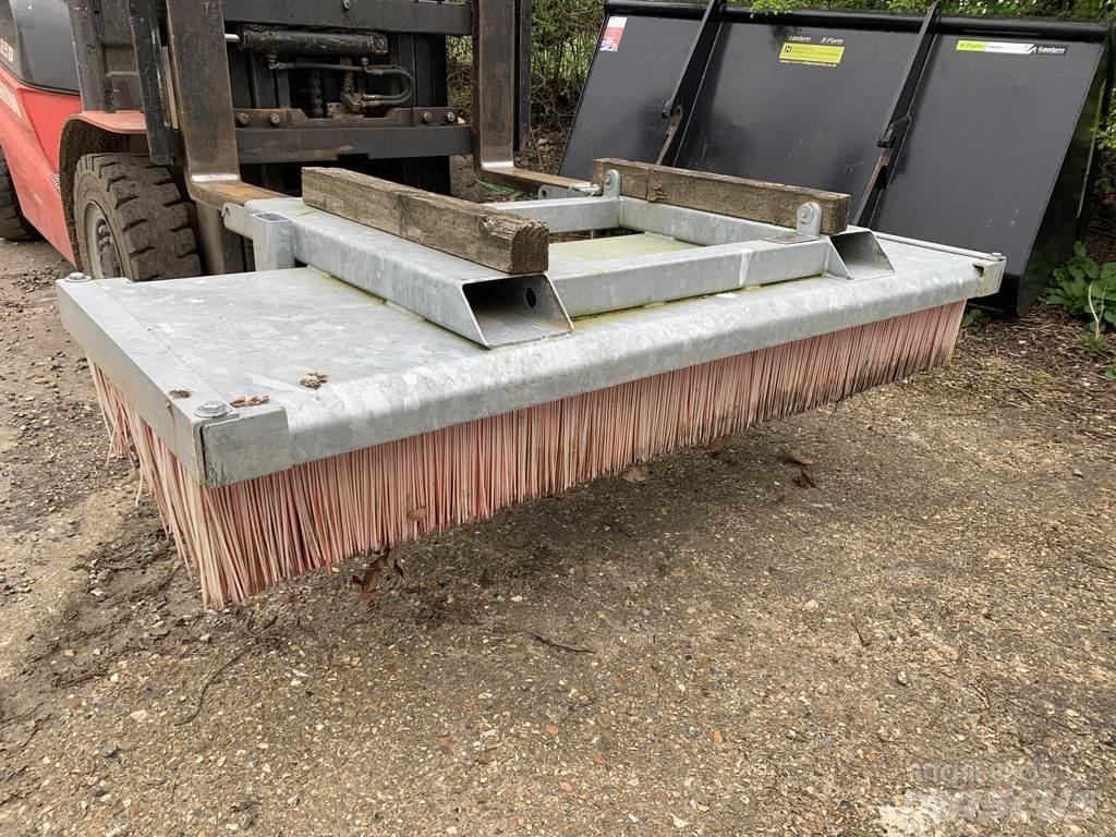 Jacobsen 6FT YARD Další