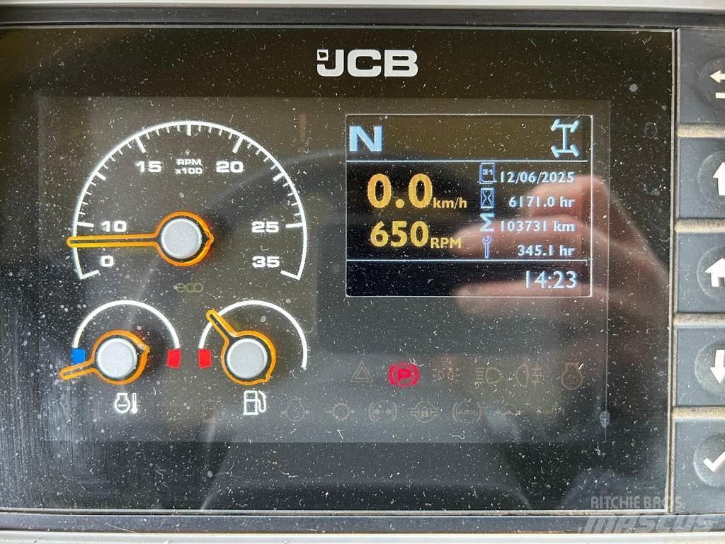 JCB 4220 Traktory