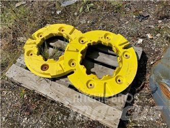 John Deere 100KG Pneumatiky, kola a ráfky