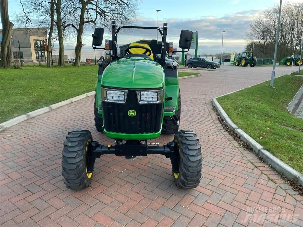 John Deere 2038R Kompaktní traktory