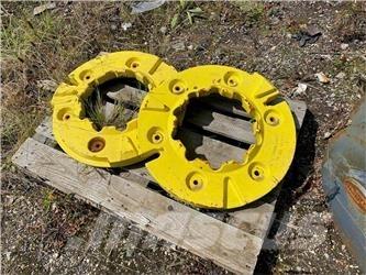 John Deere 205KG Pneumatiky, kola a ráfky