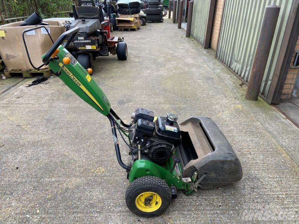 John Deere 220C Další