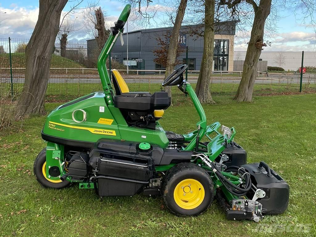 John Deere 2750 Další