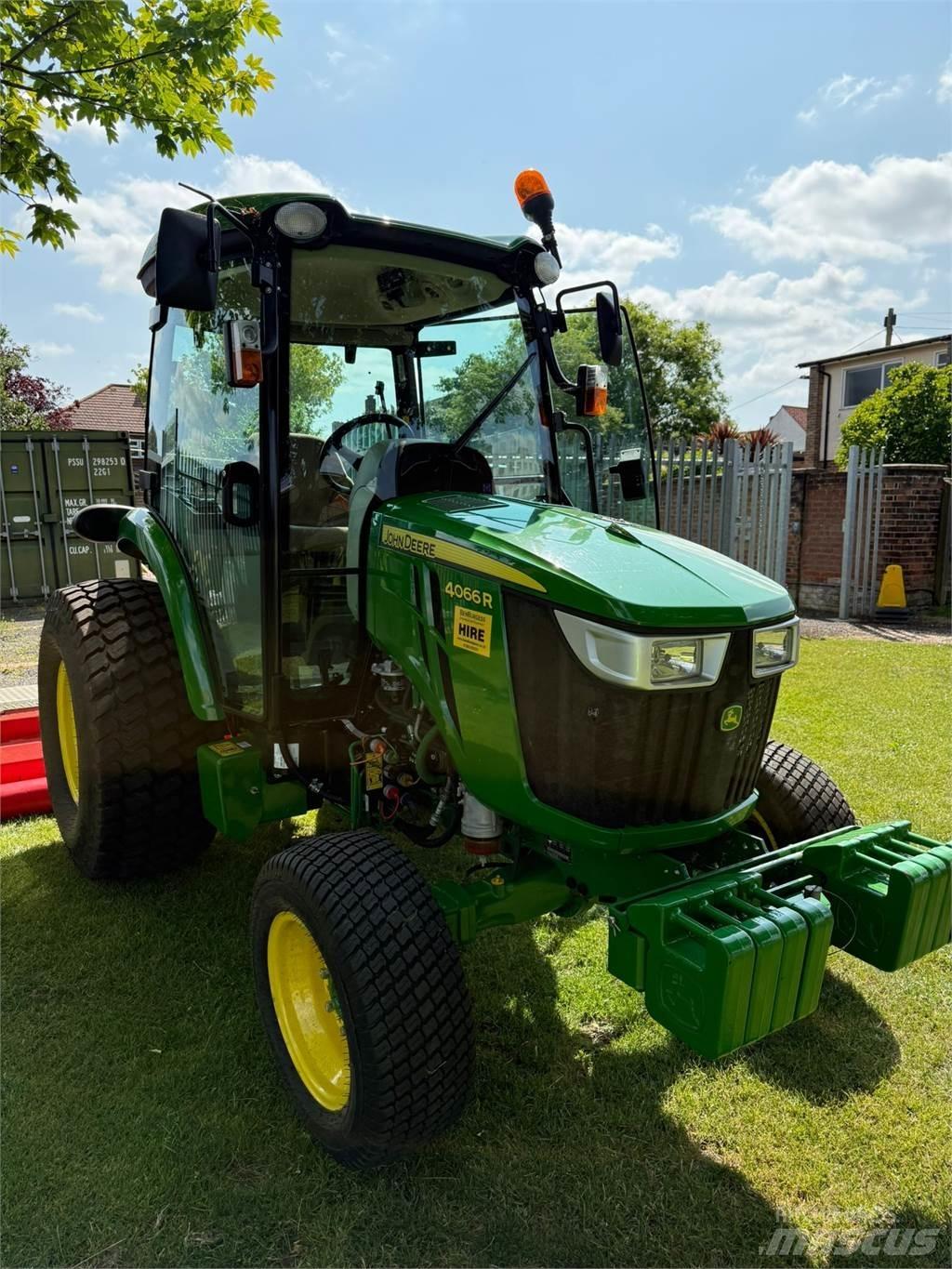 John Deere 4066R Kompaktní traktory