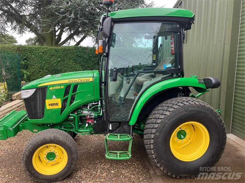 John Deere 4066R Kompaktní traktory