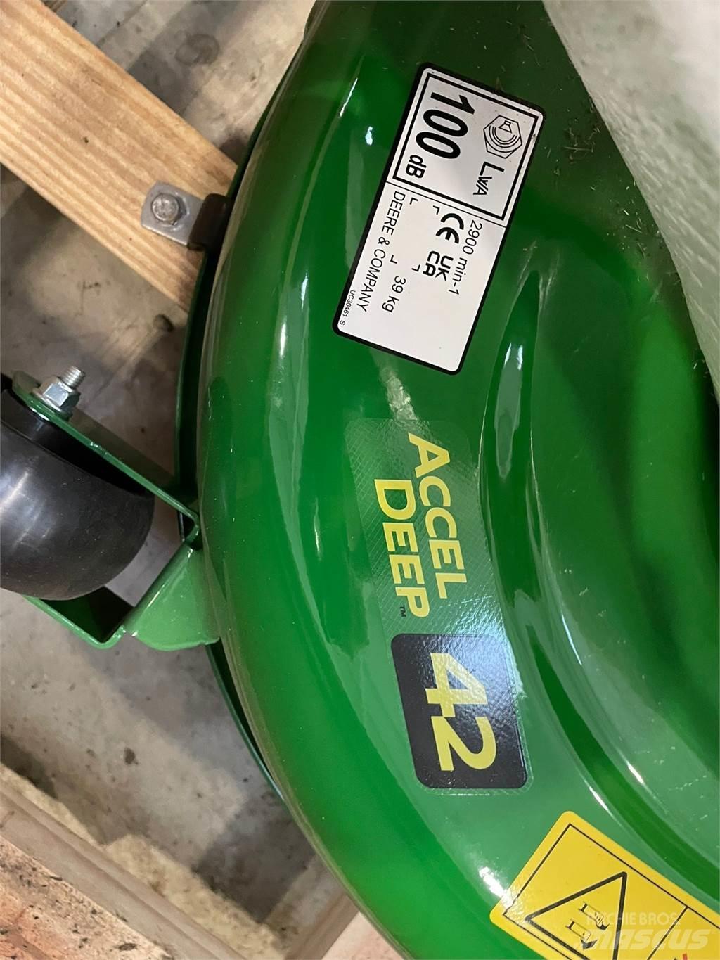 John Deere 42A Další