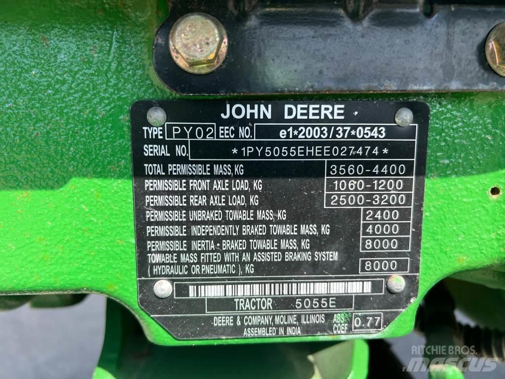 John Deere 5055E Traktory