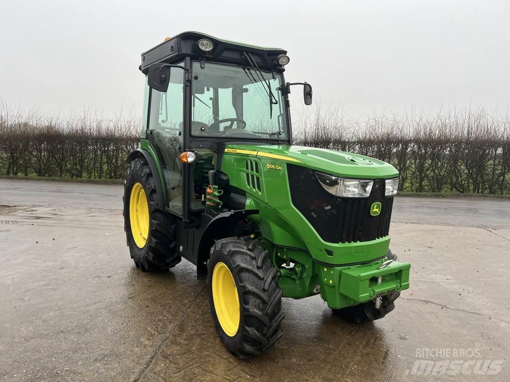 John Deere 5105GN Traktory
