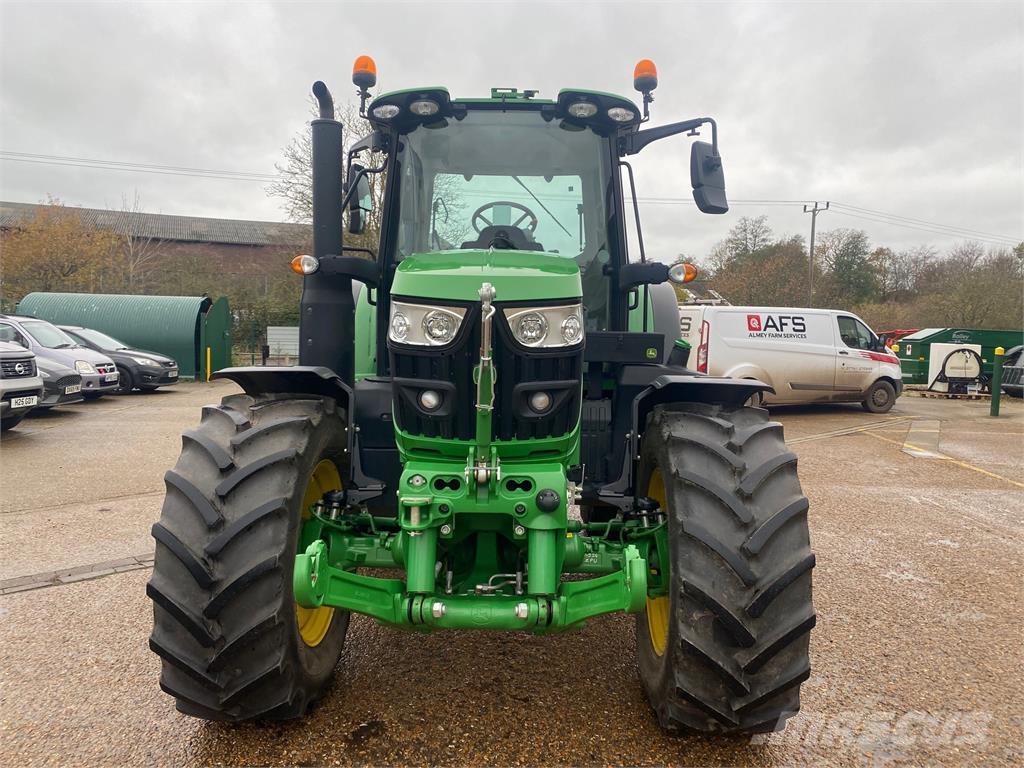 John Deere 6130M Traktory