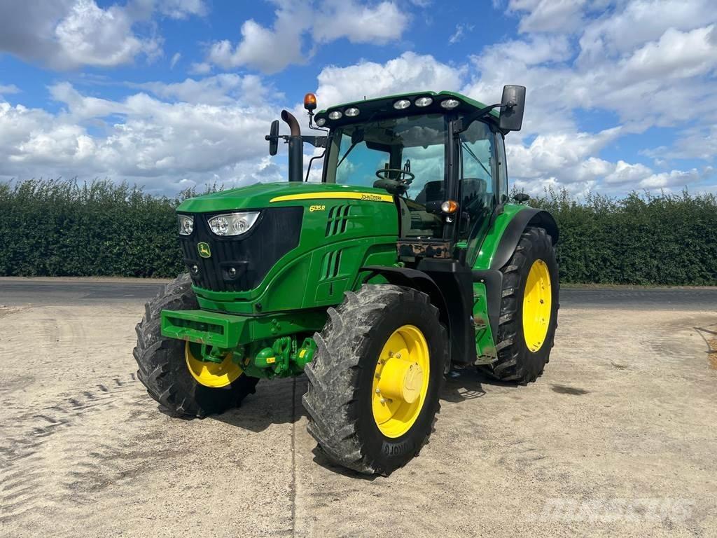 John Deere 6135R Traktory