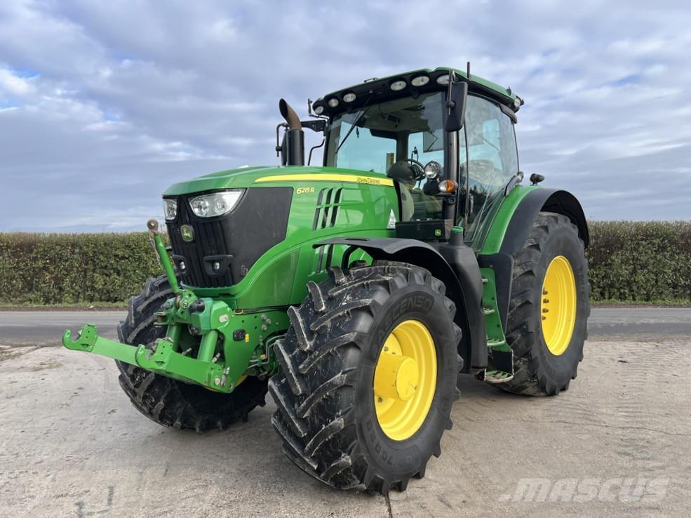 John Deere 6215R Traktory