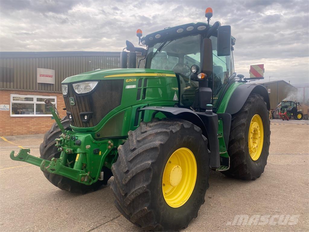 John Deere 6250R Traktory