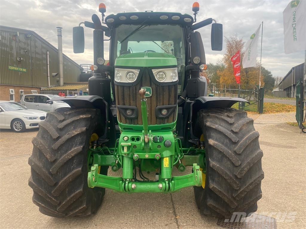 John Deere 6250R Traktory