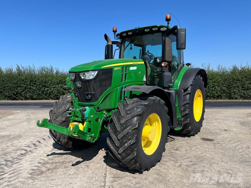 John Deere 6250R Traktory