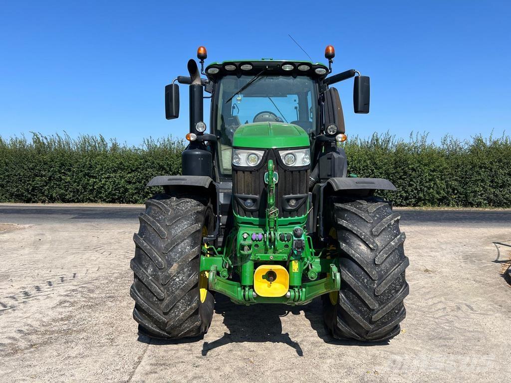 John Deere 6250R Traktory