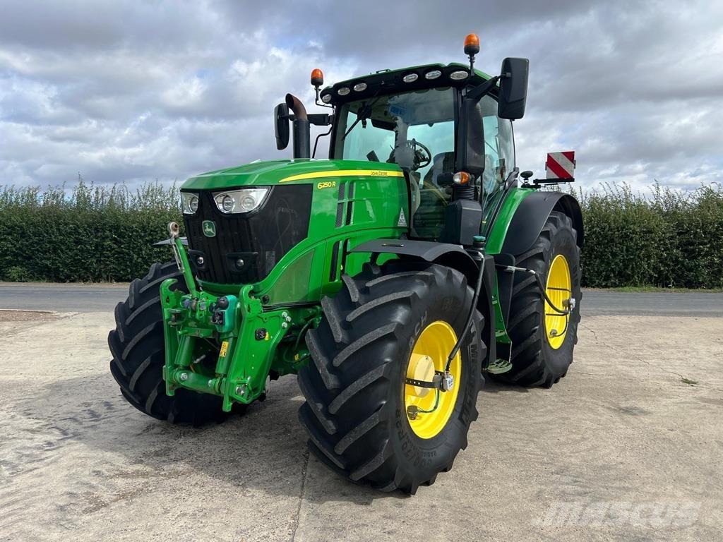 John Deere 6250R Traktory