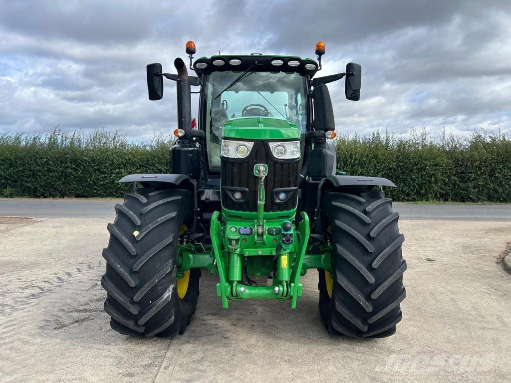 John Deere 6250R Traktory