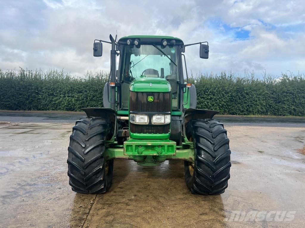 John Deere 6620 Traktory