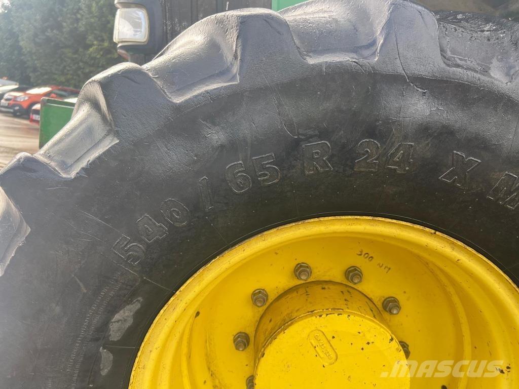 John Deere 6620 Traktory