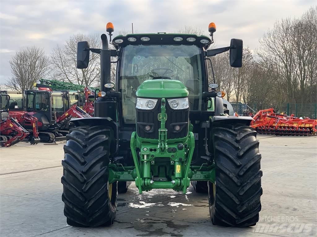 John Deere 6R185 Traktory