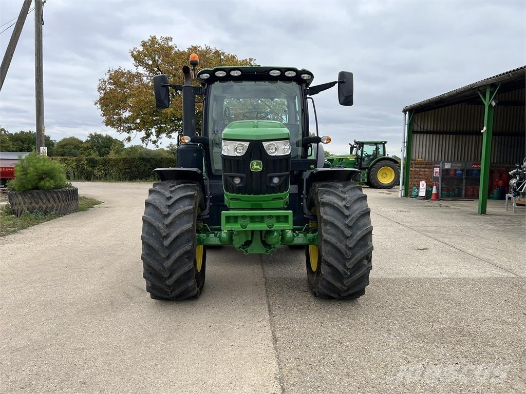 John Deere 6R185 Traktory