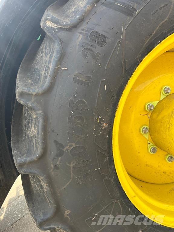 John Deere 6R185 Traktory