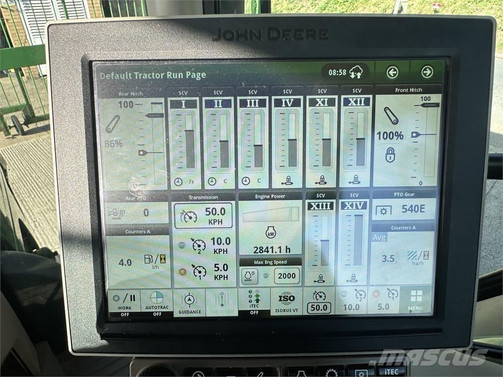John Deere 6R215 Traktory
