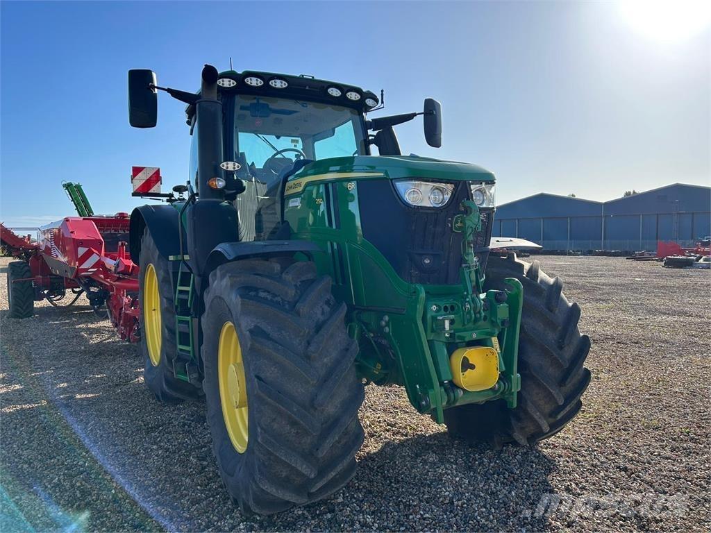 John Deere 6R250 Další