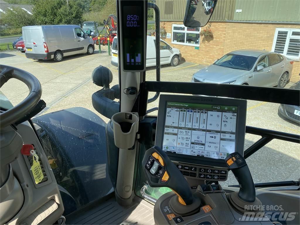 John Deere 6R250 Traktory