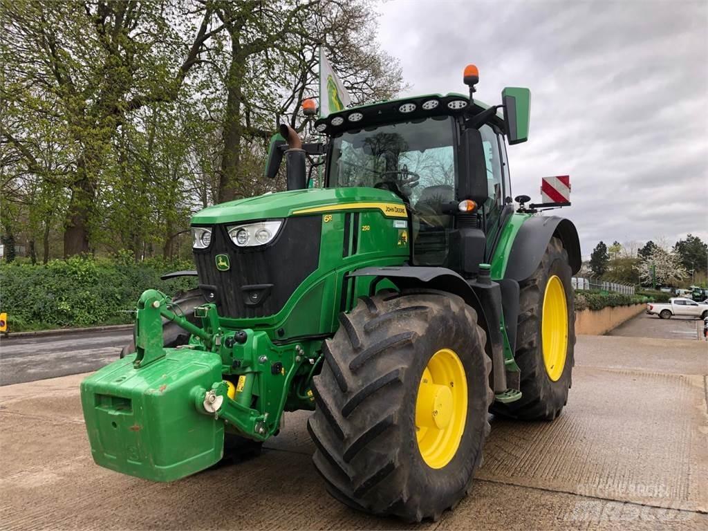John Deere 6R250 Další