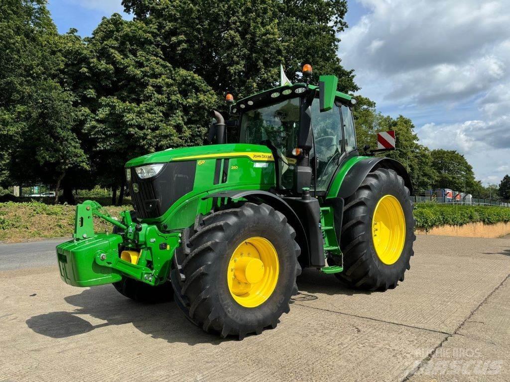 John Deere 6R250 Další