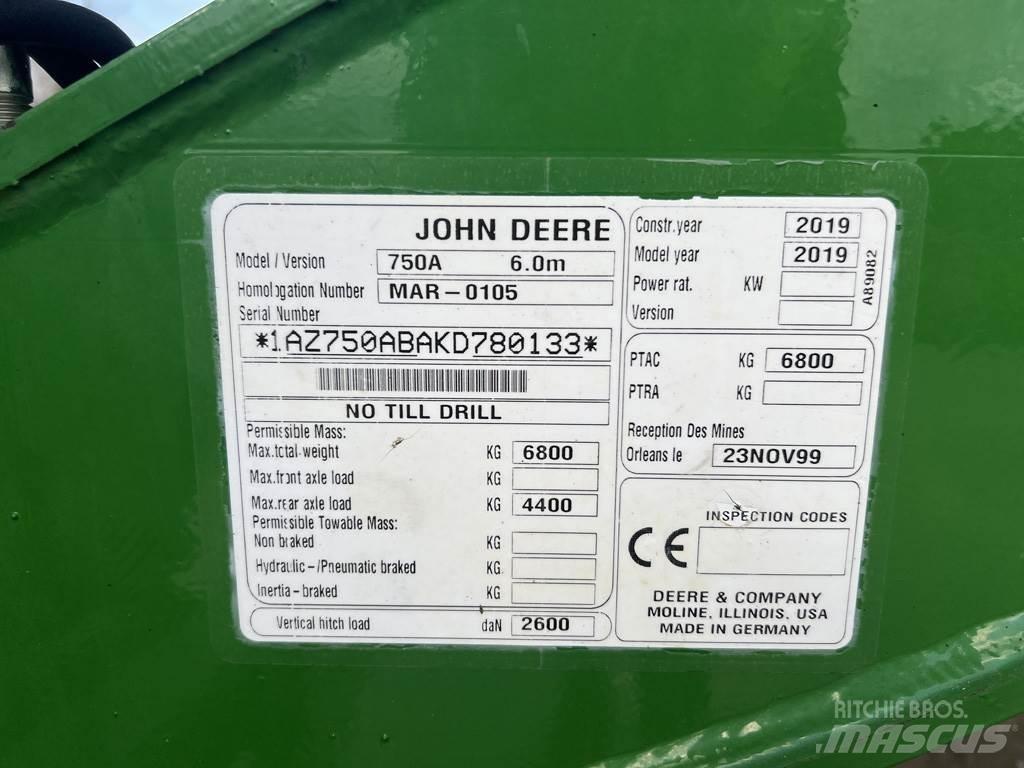 John Deere 750A Mechanické secí stroje