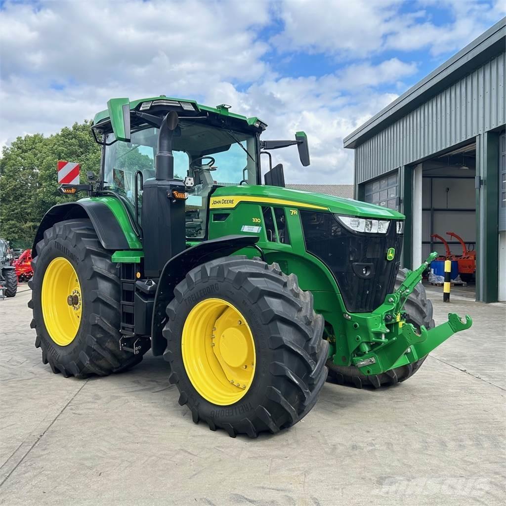John Deere 7R330 Traktory