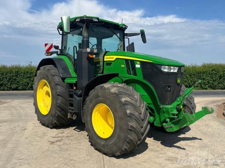 John Deere 7R330 Traktory