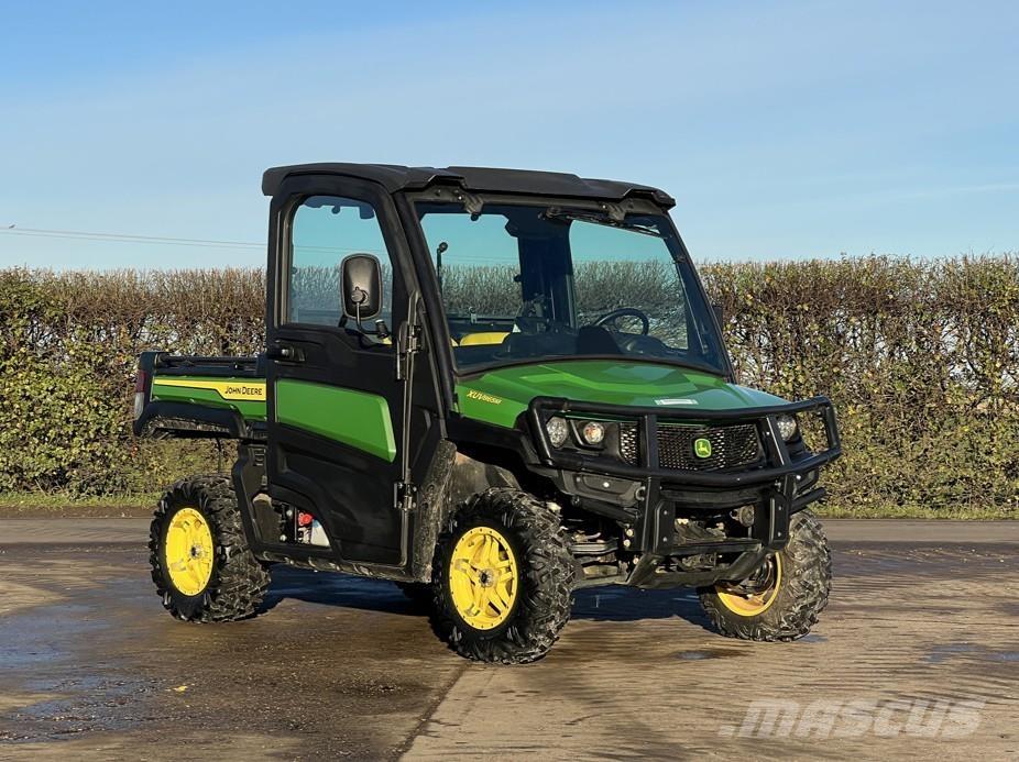 John Deere 865M Terénní vozidla