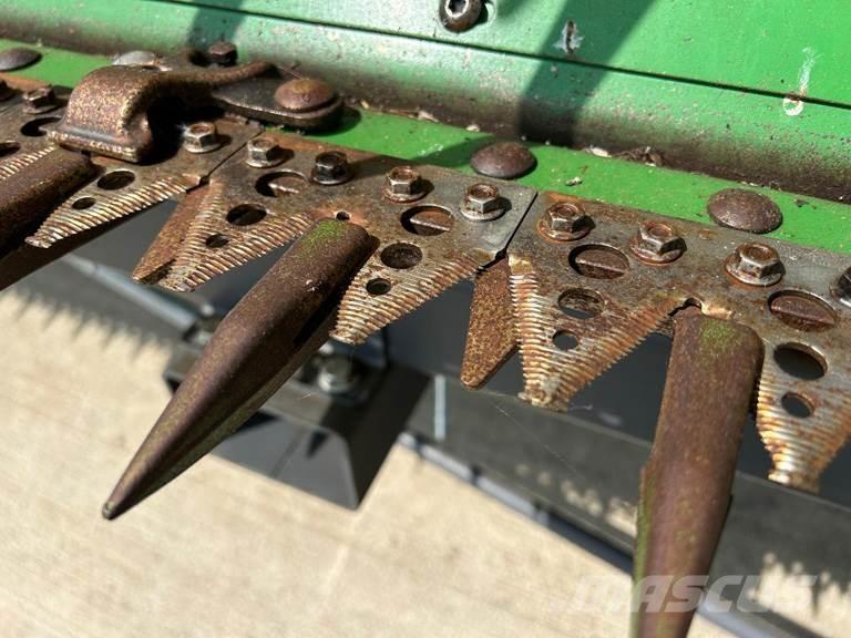 John Deere T670 Sklízecí mlátičky