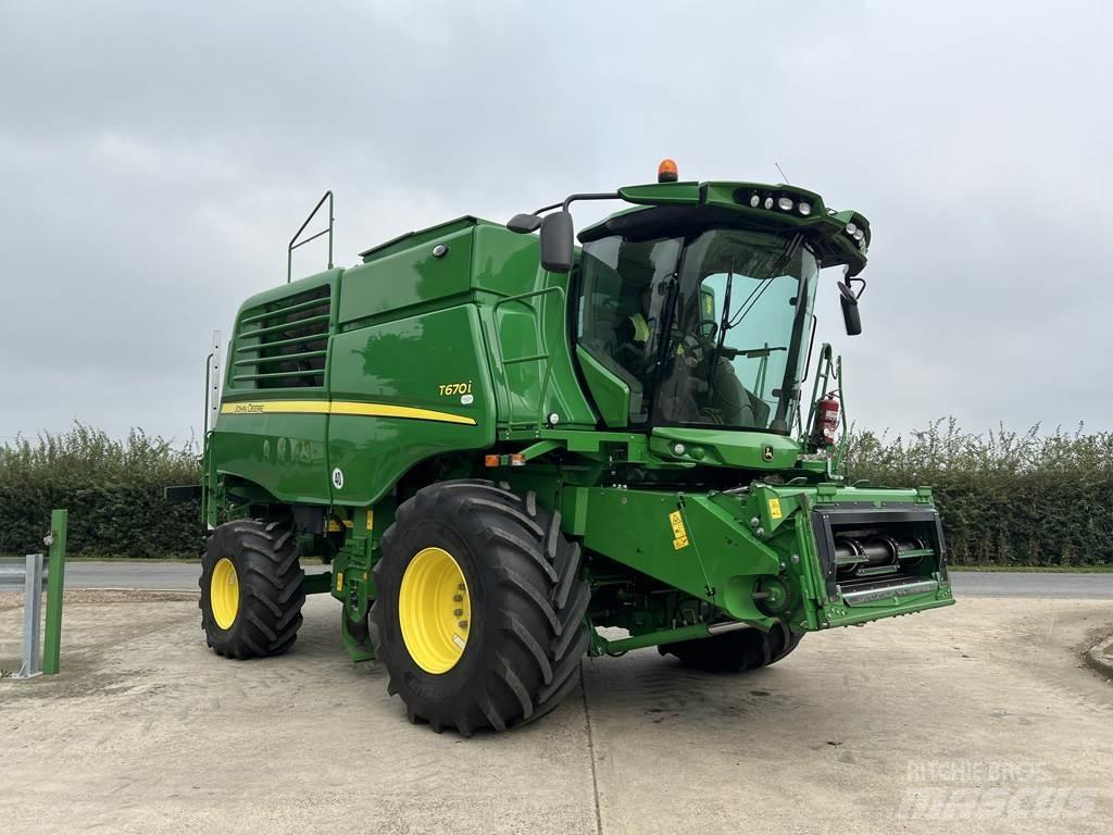 John Deere T670I Sklízecí mlátičky