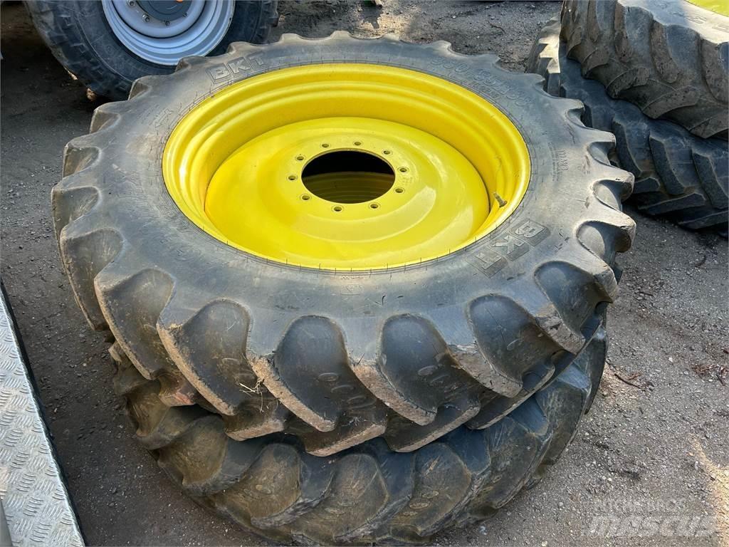 John Deere TYRES Další