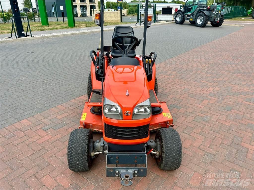 Kubota BX2350 Kompaktní traktory