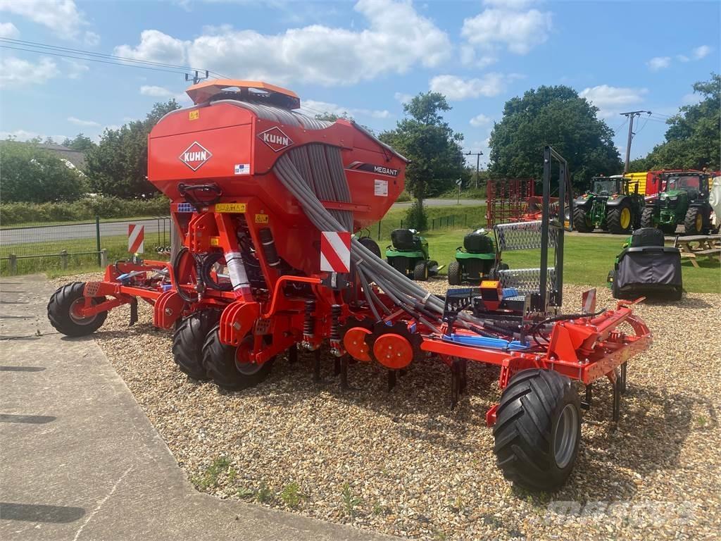 Kuhn MEGANT 602R Mechanické secí stroje