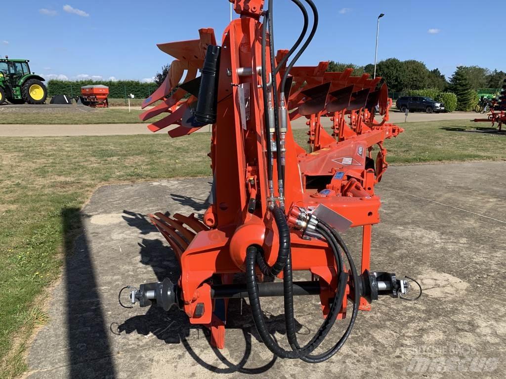 Kuhn MM153 Oboustranné pluhy