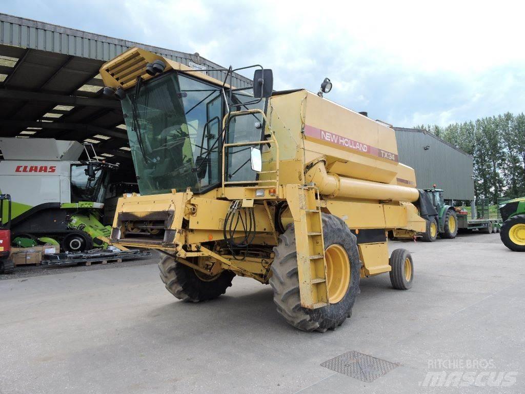 New Holland TX34 Sklízecí mlátičky