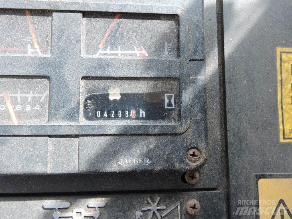 New Holland TX34 Sklízecí mlátičky