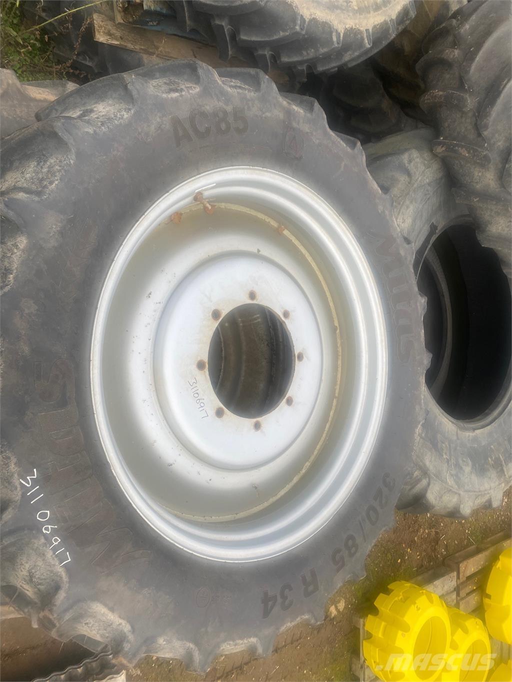  ROW CROP Pneumatiky, kola a ráfky