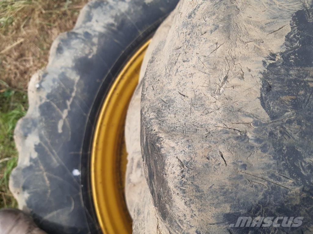  ROWCROPS Pneumatiky, kola a ráfky