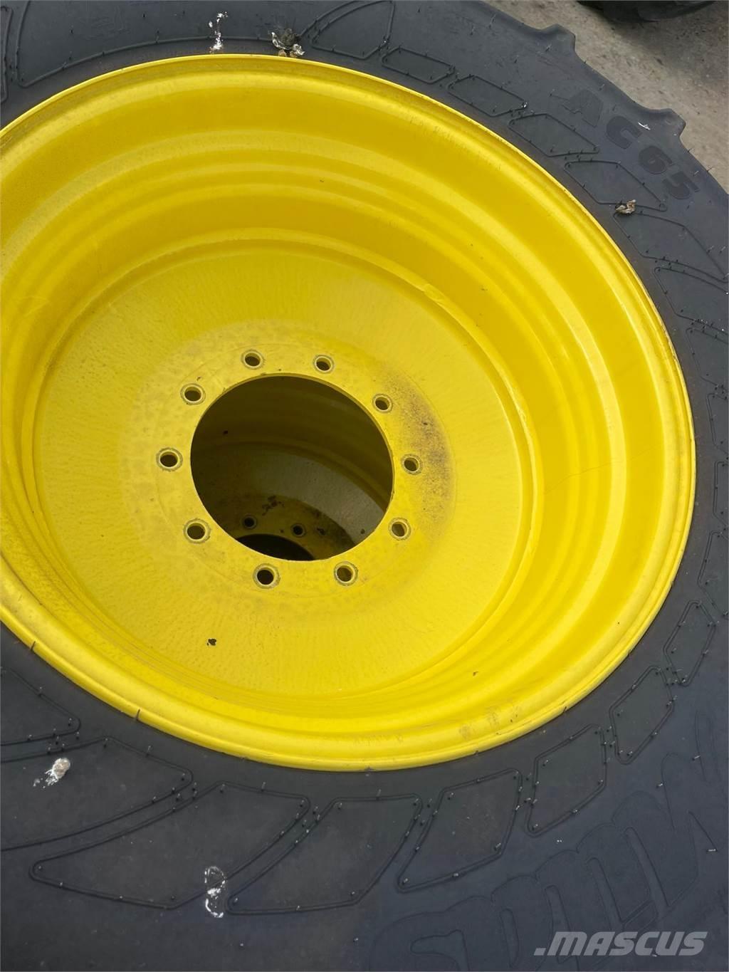  WHEELS Pneumatiky, kola a ráfky