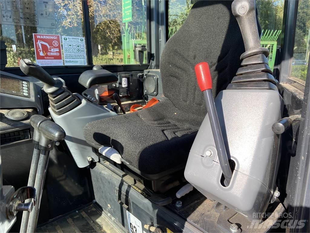 Yanmar VIO26-6 Midi rýpadla 7t - 12t