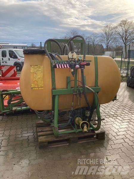 Amazone US604T Tažené postřikovače