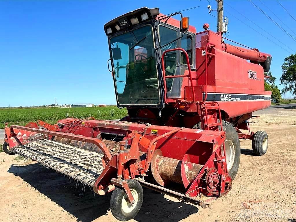 Case IH 1660 Sklízecí mlátičky