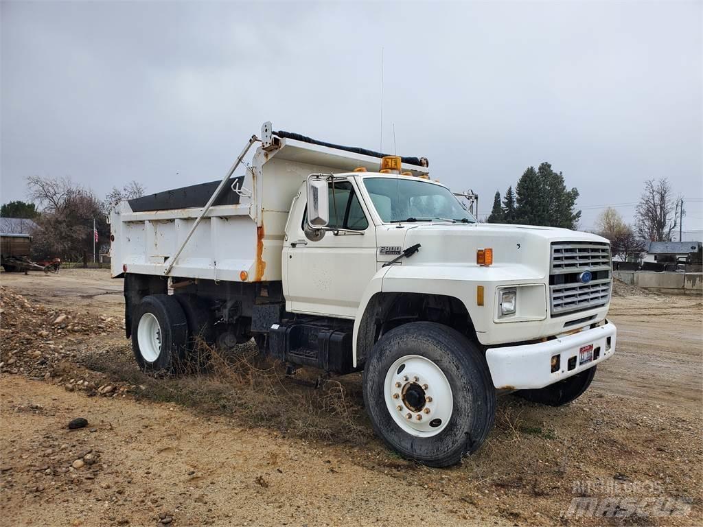 Ford F800 Další